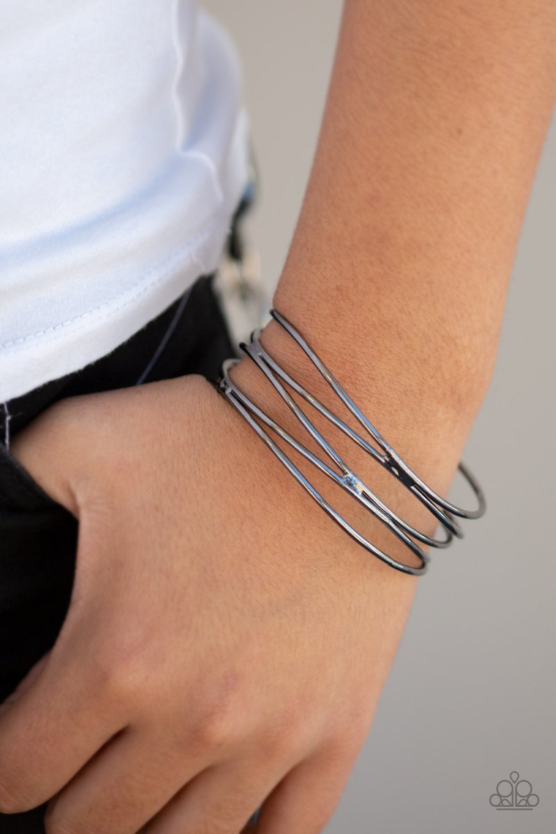 Showstopping Sheen - Black