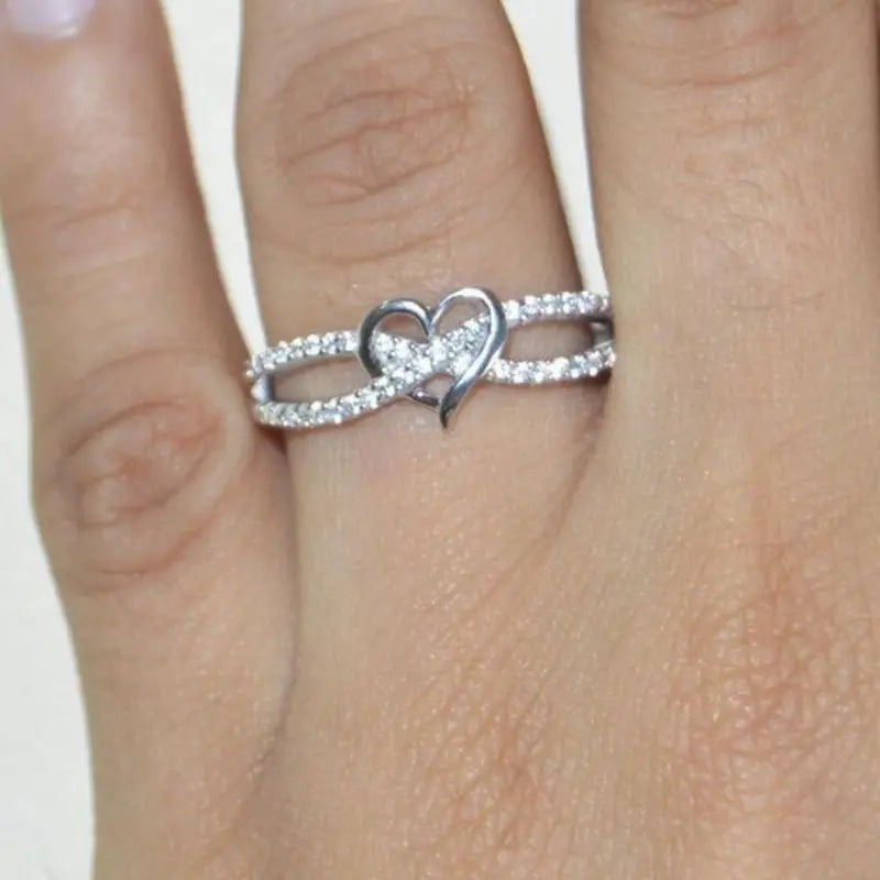 Dainty Heart Ring