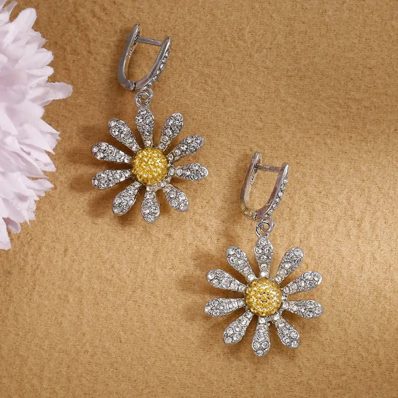 Vintage Daisy Drop Dangle Earrings