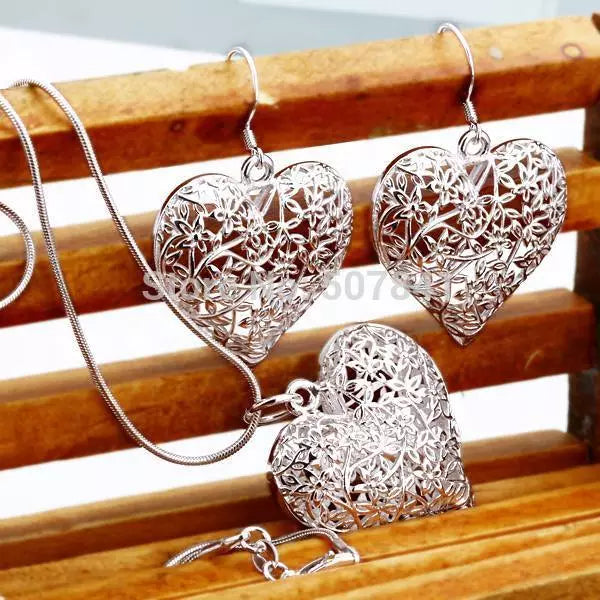 Filagree Puff Heart Necklace Set