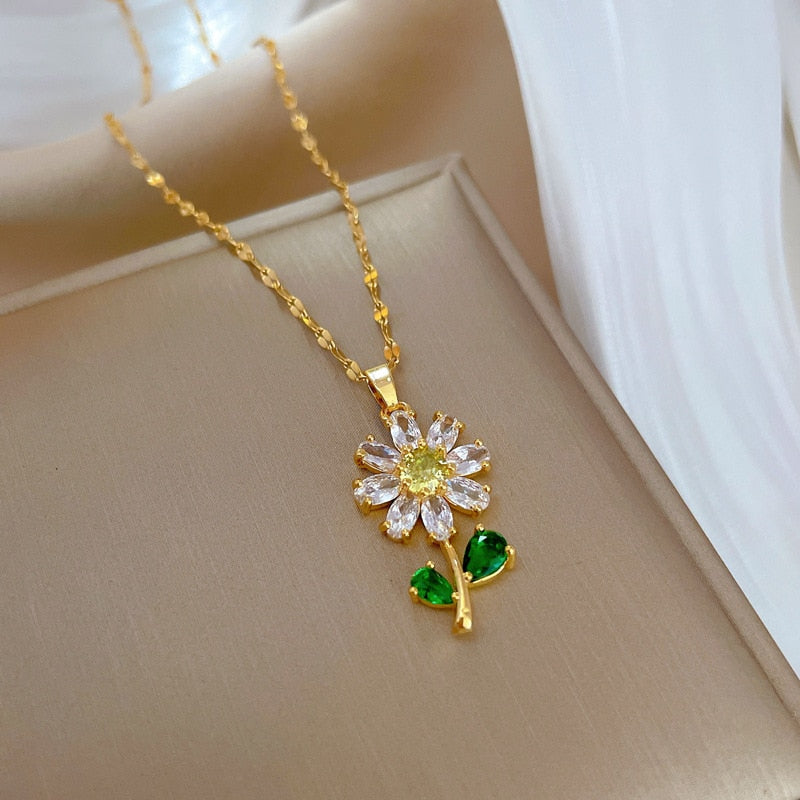 Rhinestone Daisy Pendant