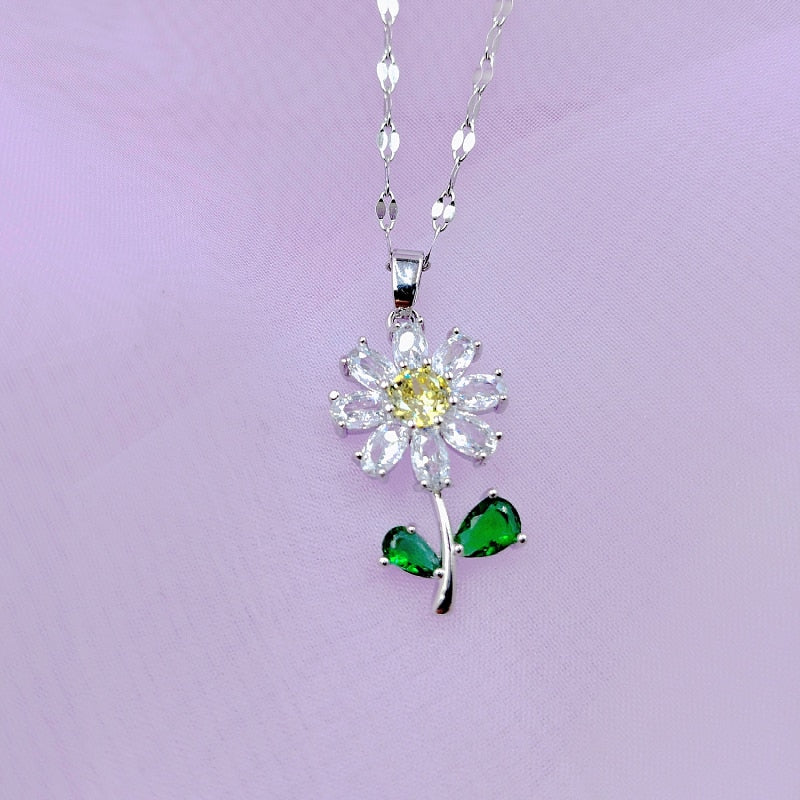 Rhinestone Daisy Pendant