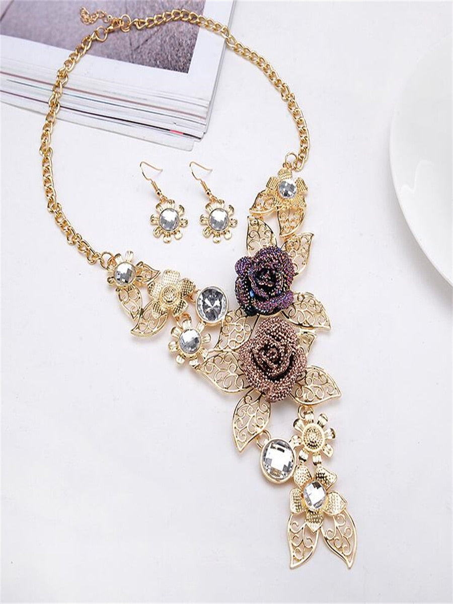 Vintage Embellished Flower Necklace Set