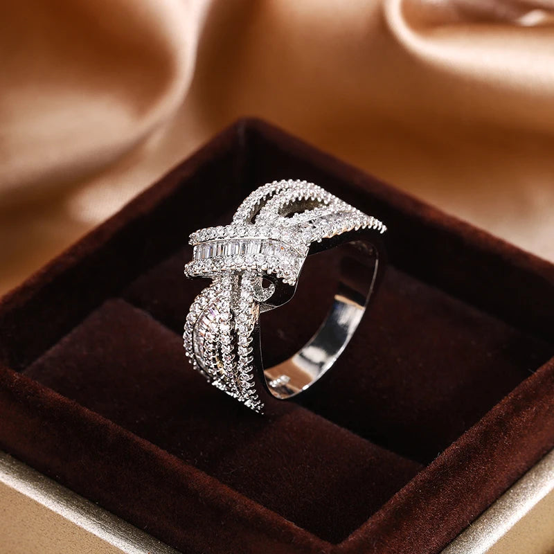 Luxury Fashion Twist Zircon Ring