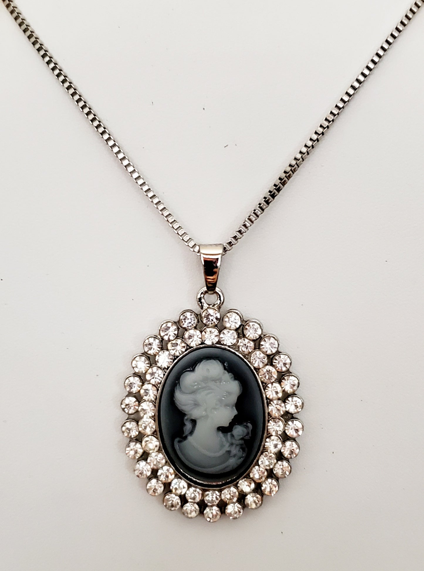 Silver Cameo Brooch Necklace