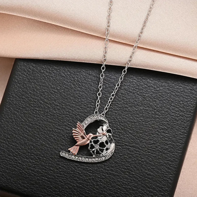 Hummingbird and Daisy Necklace