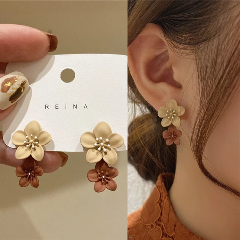 Flower Dangle Earrings